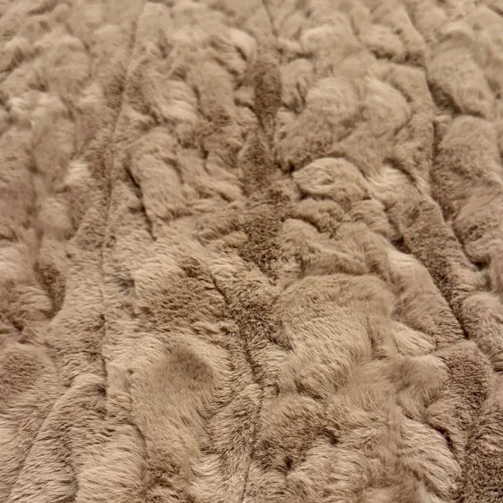 UGG Cozy Pink Cable Knit Throw Blanket - Picture 3 of 4